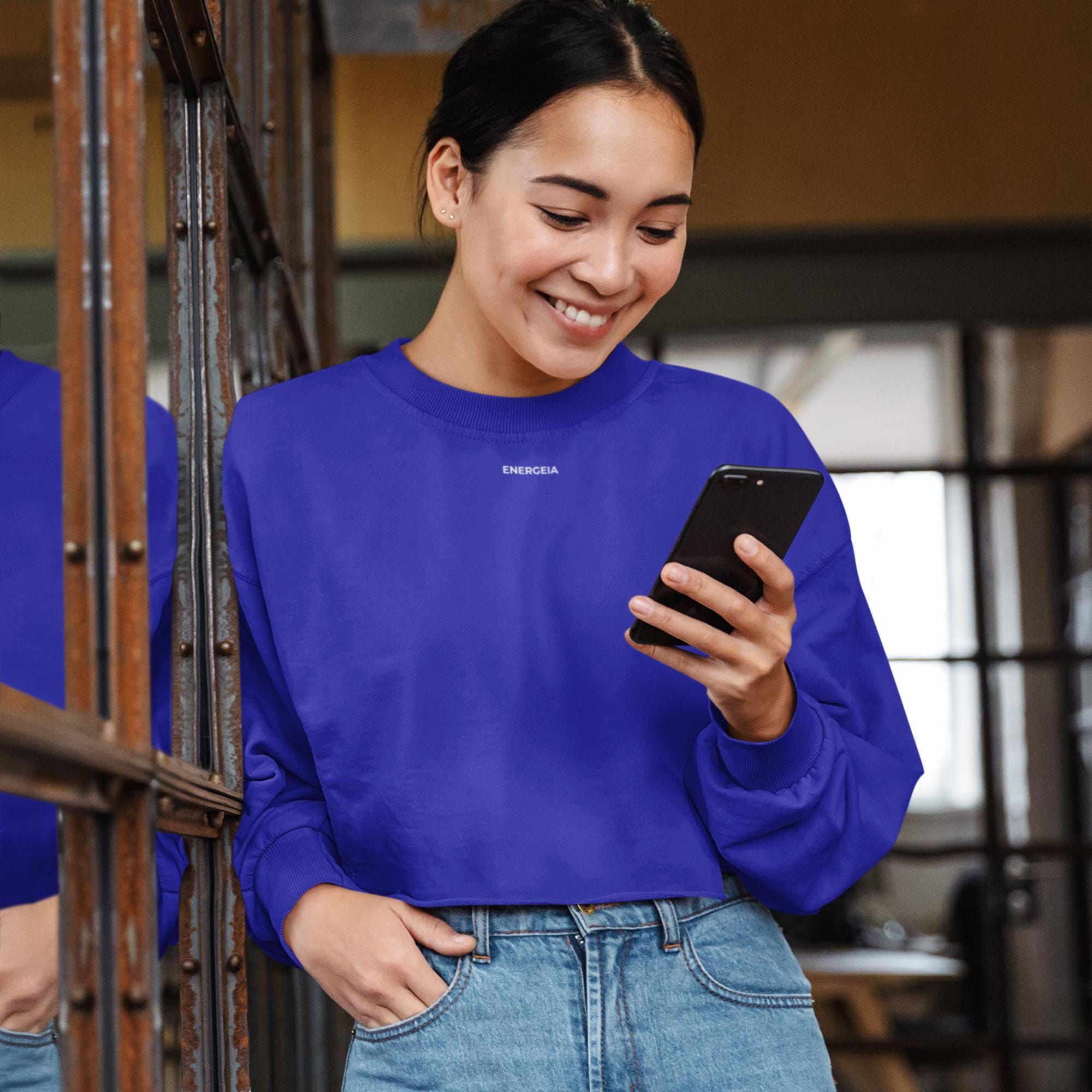 Bella Ladies Cropped Sweatshirt – Gym Crop Top, Women’s Activewear, Athleisure Top